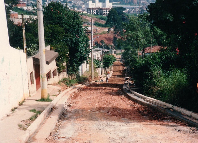 24- Obra de Guias e Sarjetas - Loteamento.jpg